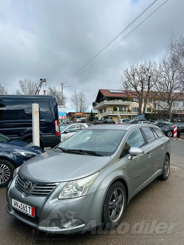 Toyota - Avensis - 2.2