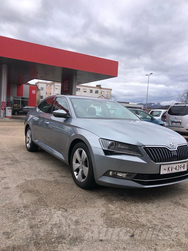 Škoda - Superb - 1600