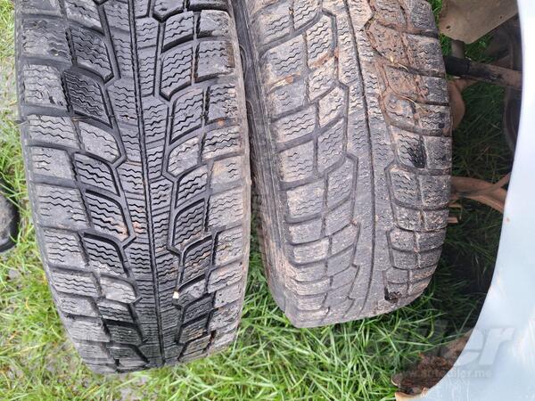 Fabričke rims and zimske tires