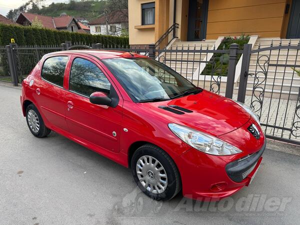 Peugeot - 206 plus - 1.4 HDI