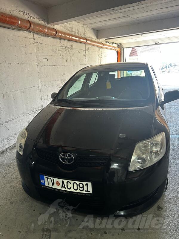 Toyota - Auris - 2.0