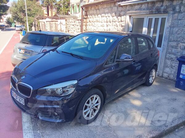 BMW - 218 - 218 D