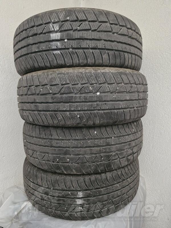 Work felne i 2355519zaSUV gume