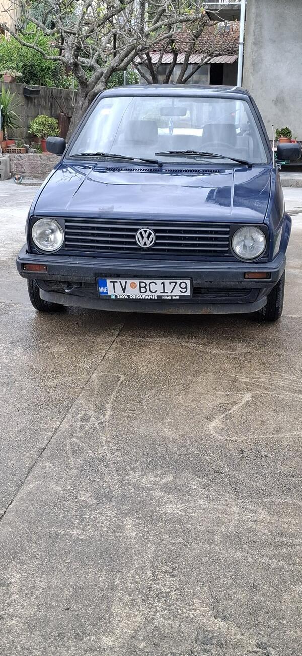 Volkswagen - Golf 2 - 1.8 benzin