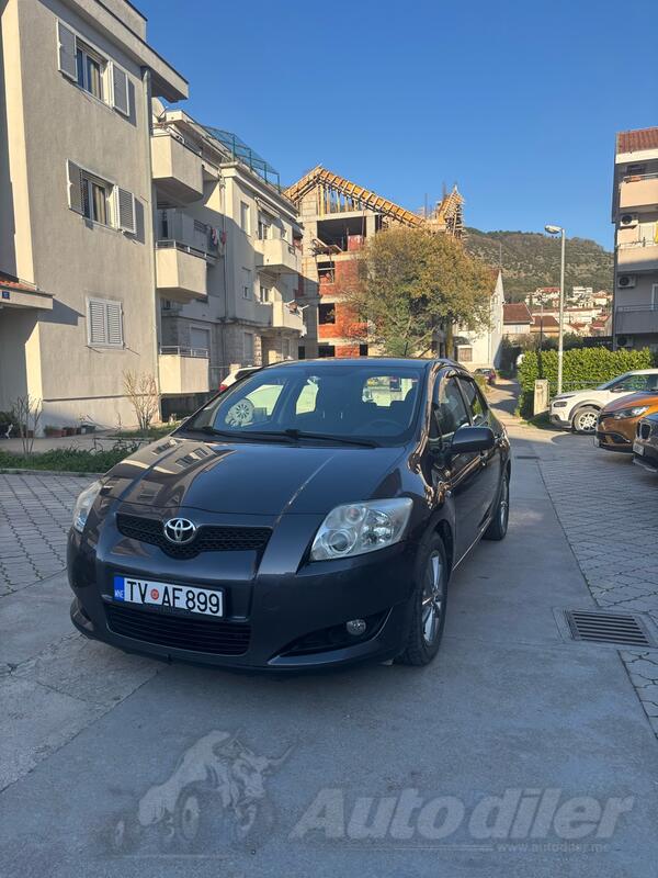 Toyota - Auris - 1.6