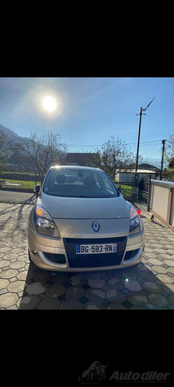 Renault - Scenic - 1.9dCi