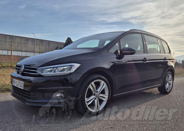 Volkswagen - Touran - 20.TDI R-line