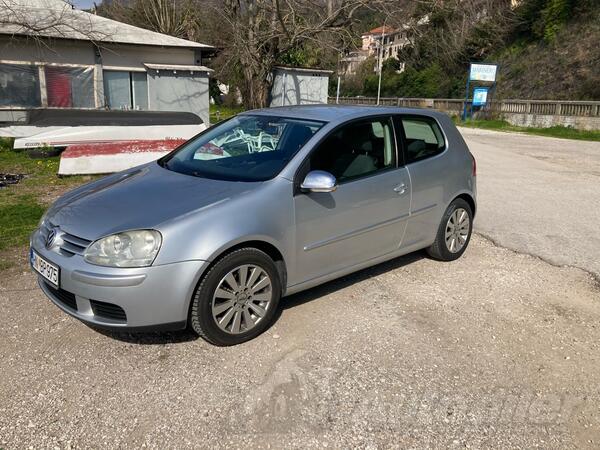 Volkswagen - Golf 5 - 1.9 tdi