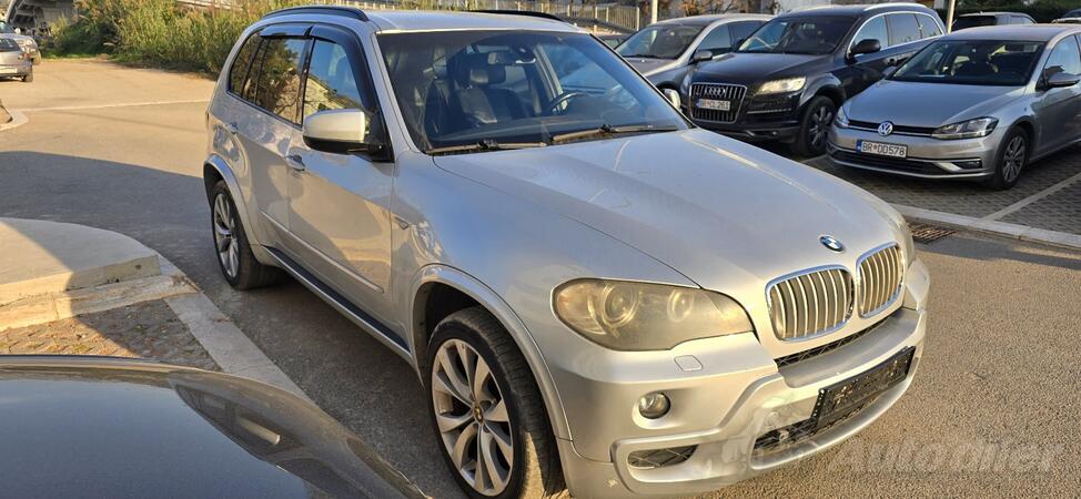 BMW - X5 - 4.8 i V8