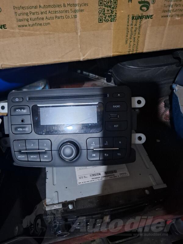 CD / DVD / MC / Radio player