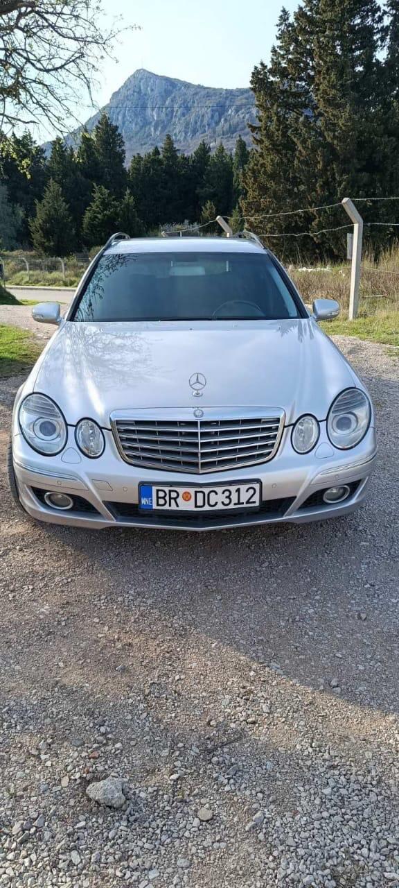 Mercedes Benz - 220 - 2.2