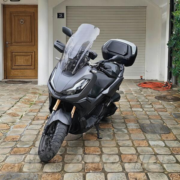 Honda - ADV 350
