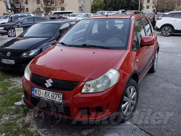 Suzuki - SX4