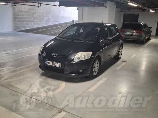 Toyota - Auris - 1.6 benzin