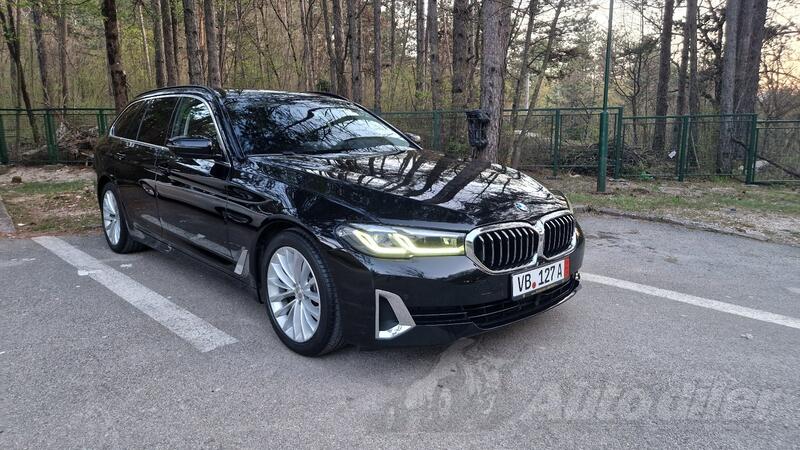 BMW - 520 - 520d xDrive LUXURY LINE