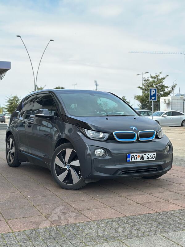 BMW - i3 - Kupljen 2015god,KARBONSKI KROV I NARDO GREY BOJA