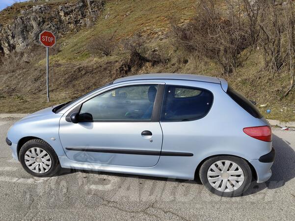 Peugeot - 206 - 1.4 I