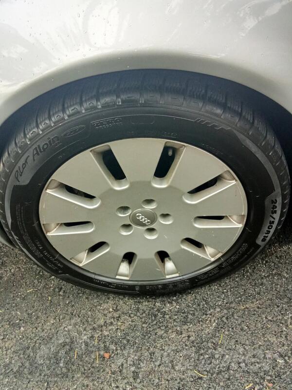 Fabričke rims and  A8 D2  tires