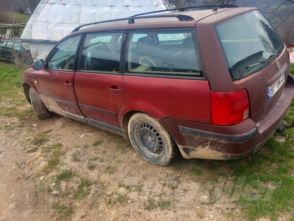 Volkswagen - Passat