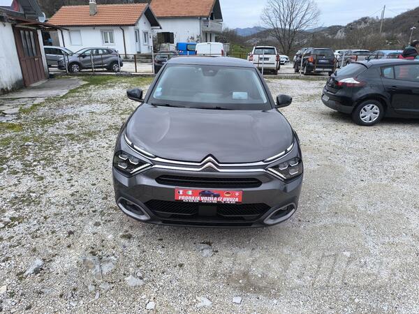 Citroen - C4 - 1.2 i sport chico