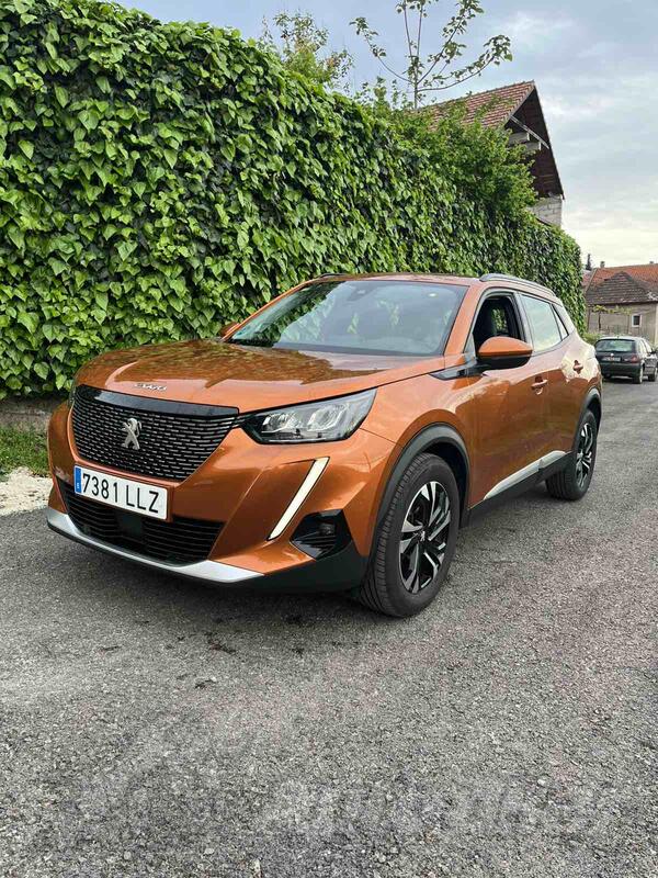 Peugeot - 2008 - Allure 1.2 Benzin 130ks