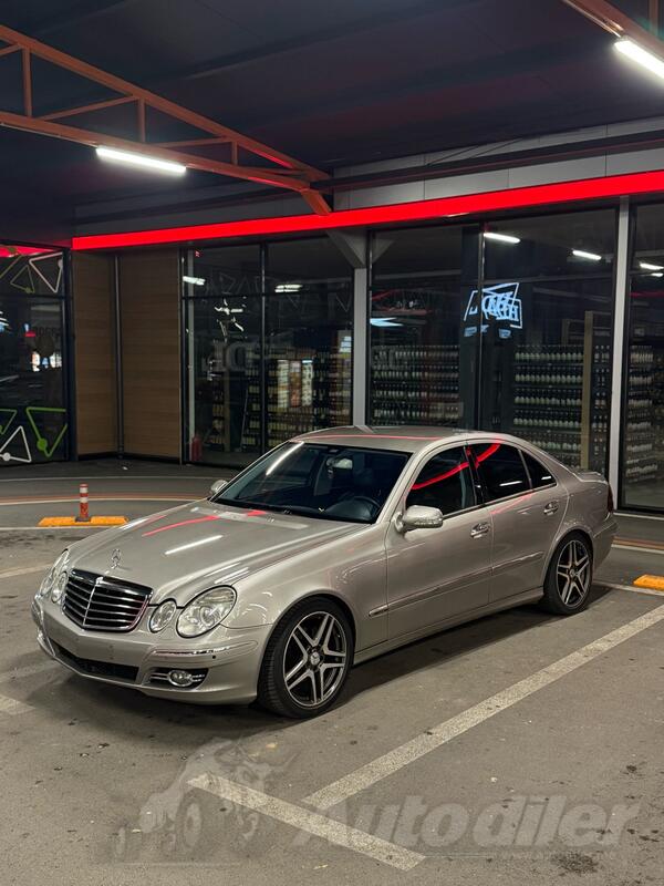 Mercedes Benz - 220 - 2.2 cdi