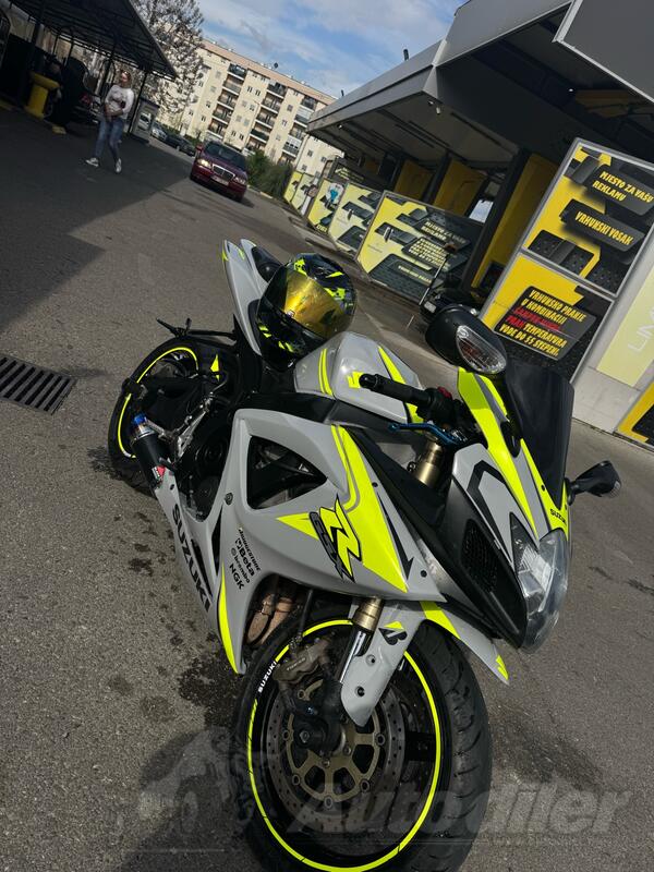 Suzuki - GSXR