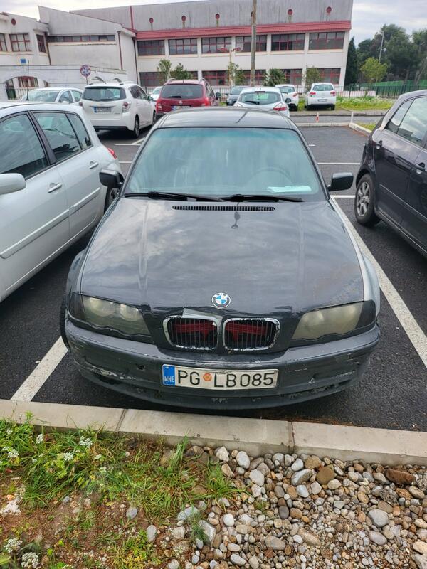 BMW - 320