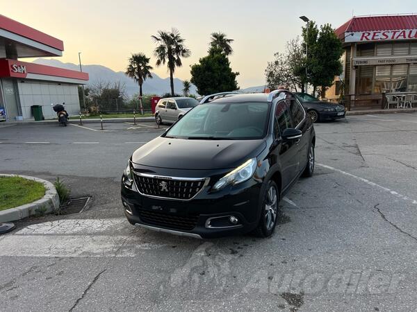 Peugeot - 2008 - 1.6 HDI ALLURE