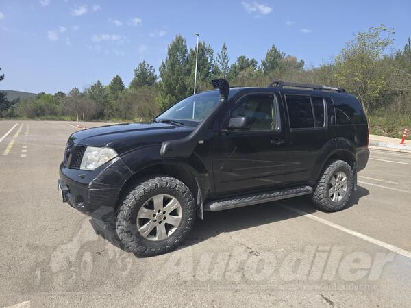 Nissan - Pathfinder - 2.5 DCI