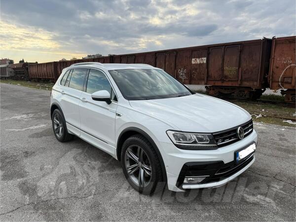 Volkswagen - Tiguan - R-line 4x4