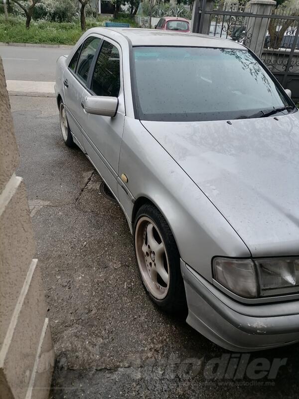 Mercedes Benz - C 180 - C 180