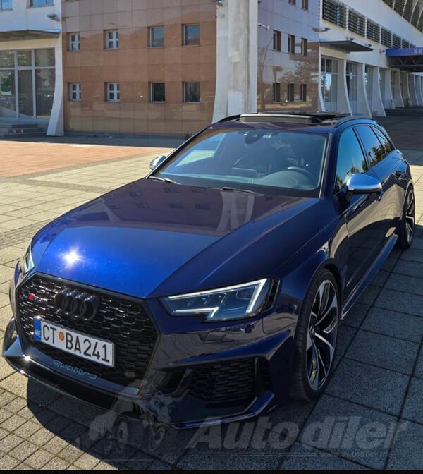 Audi - RS4 - RS4