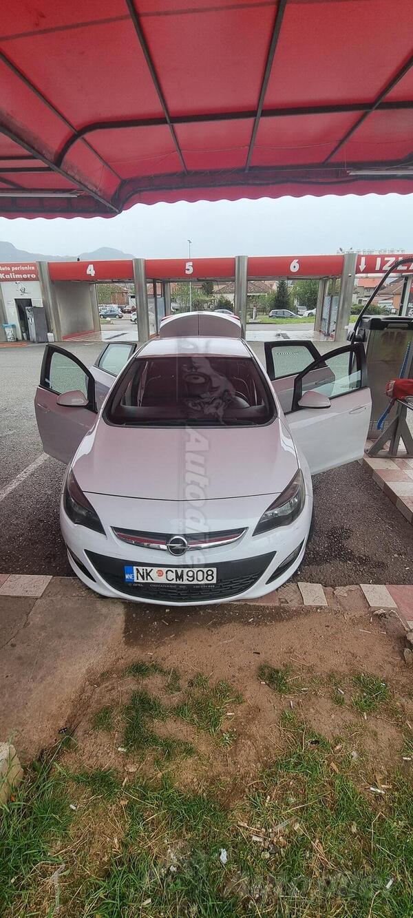 Opel - Astra