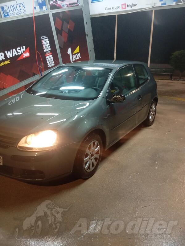 Volkswagen - Golf 5 - 1.9 Tdi