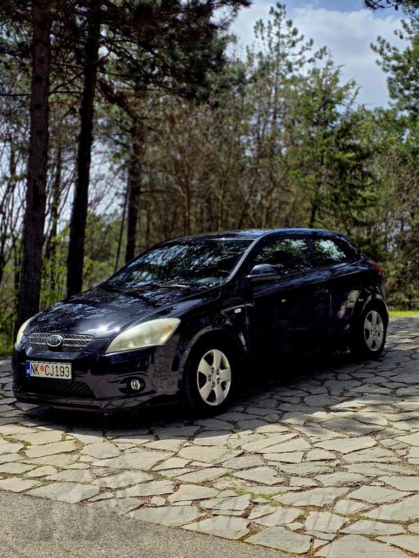 Kia - Cee`d - 1.4 GAS LX FRESH