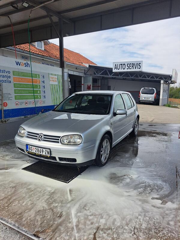 Volkswagen - Golf 4 - 1.6 benzin