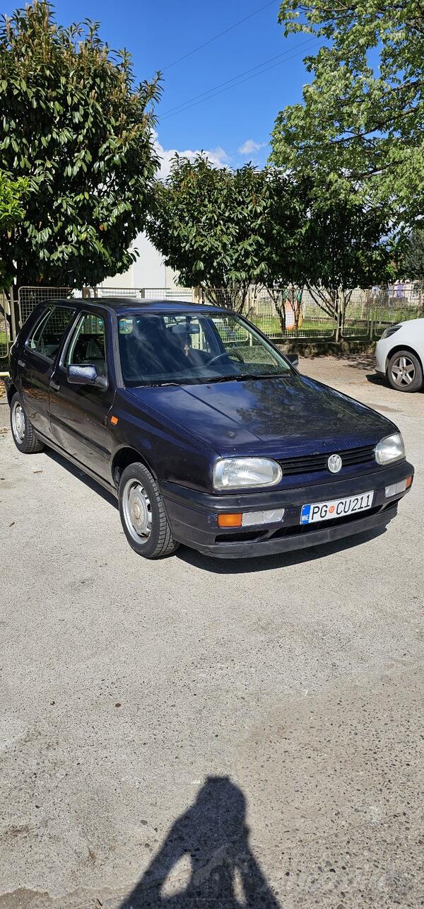 Volkswagen - Golf 3 - 1.8