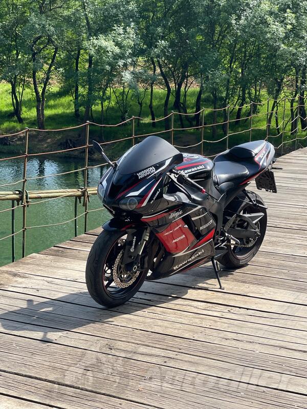 Kawasaki - Zx6r