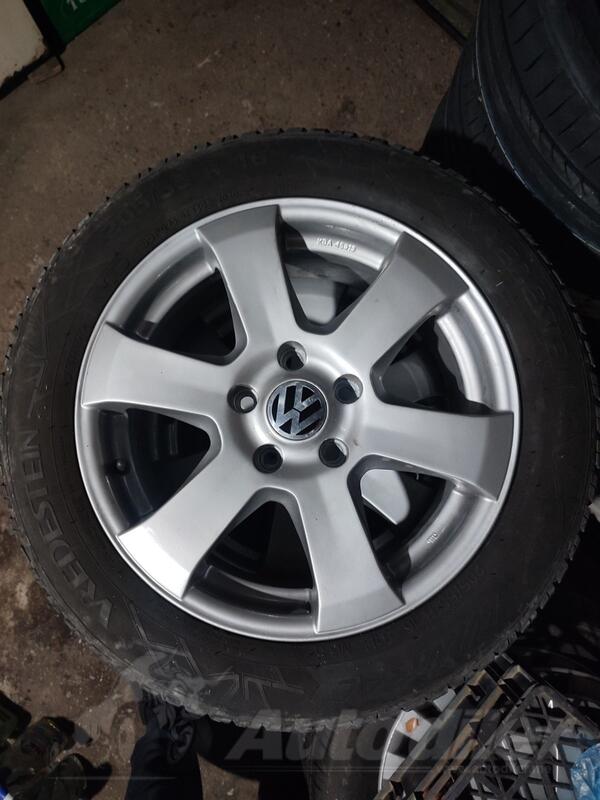 Fabričke felne i Vredestein 205/55/16 gume