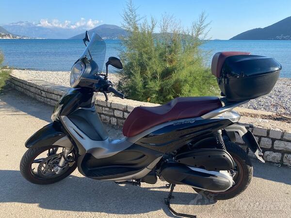 Piaggio - Beverly Sport Touring 350