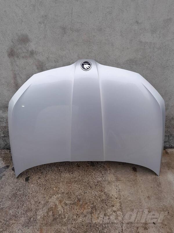 Poklopac motora za Octavia
