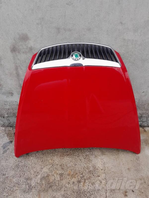 Poklopac motora za Octavia