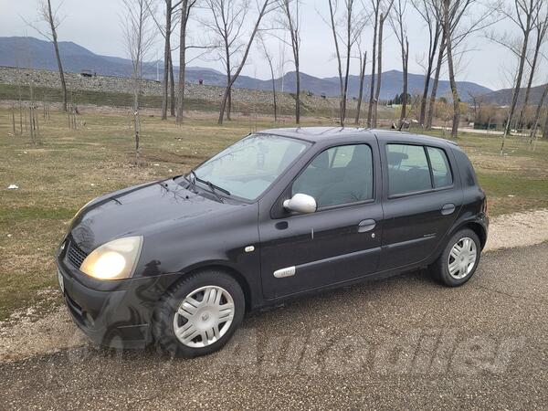 Renault - Clio - 1.5 dci