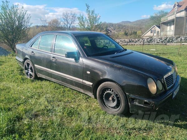 Mercedes Benz - 200 - e200