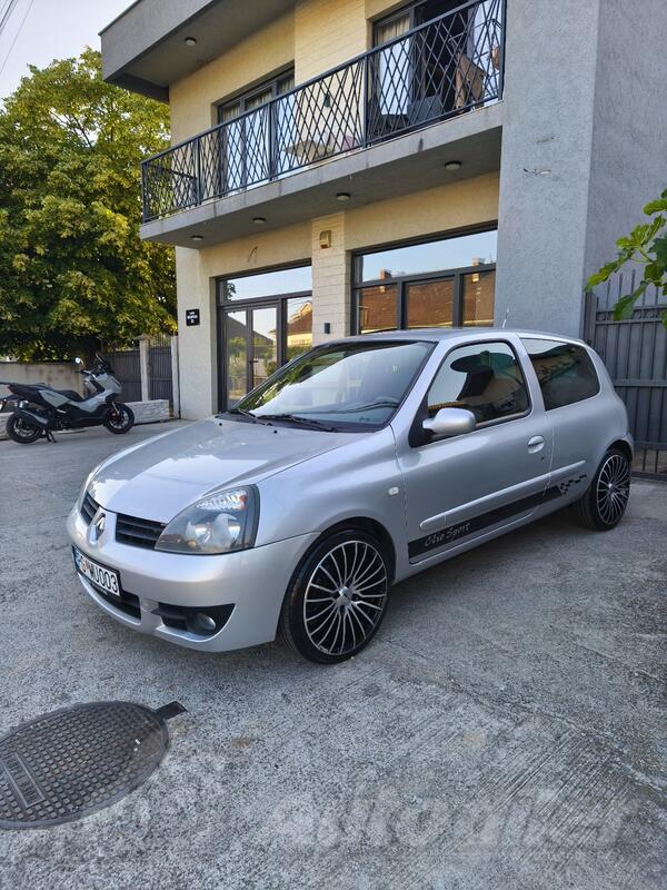 Renault - Clio - 1.5 Dci