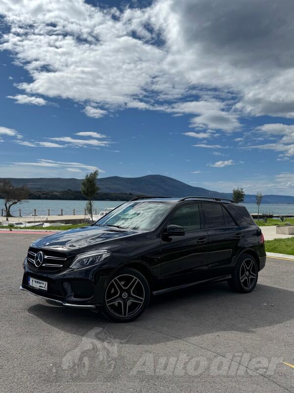 Mercedes Benz - GLE 350 - d 4 MATIC