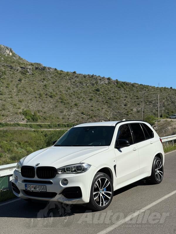 BMW - X5 M50 - 3.0