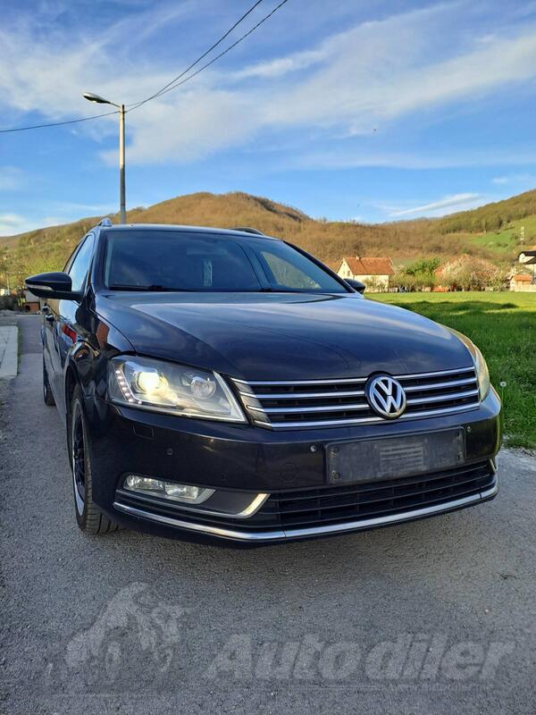 Volkswagen - Passat
