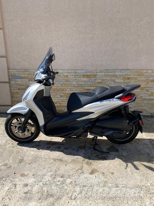 Piaggio - Beverly S HPE